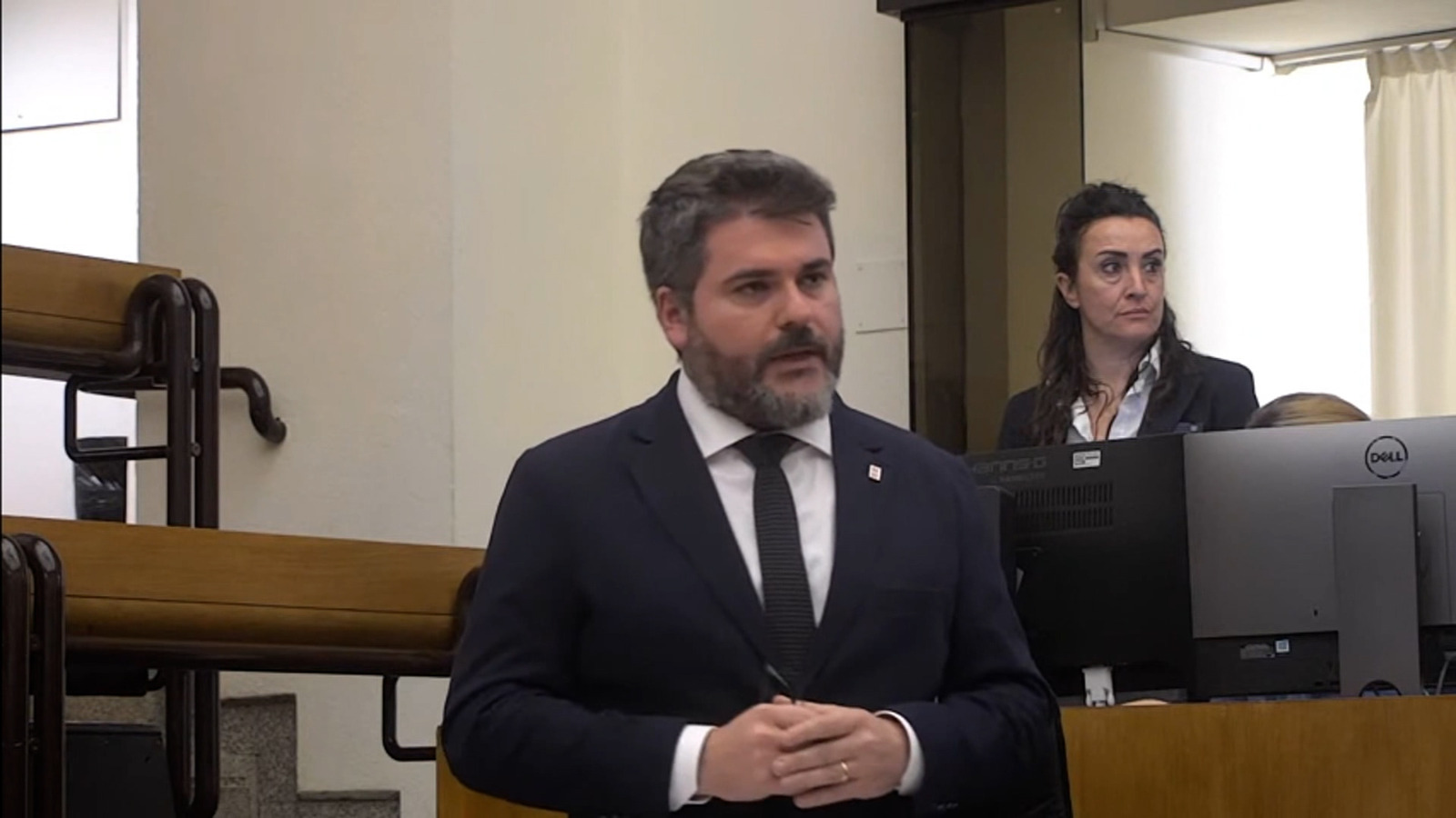 Assessore Thomas De Luca in Consiglio regionale