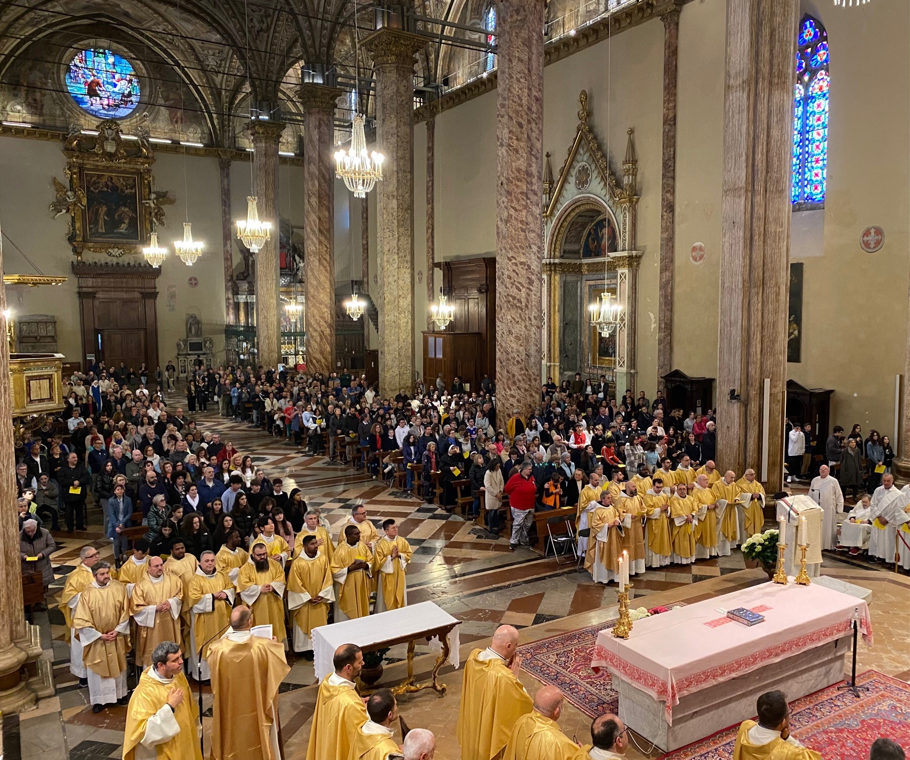 Celebrazione Messa Crismale 2025 f0