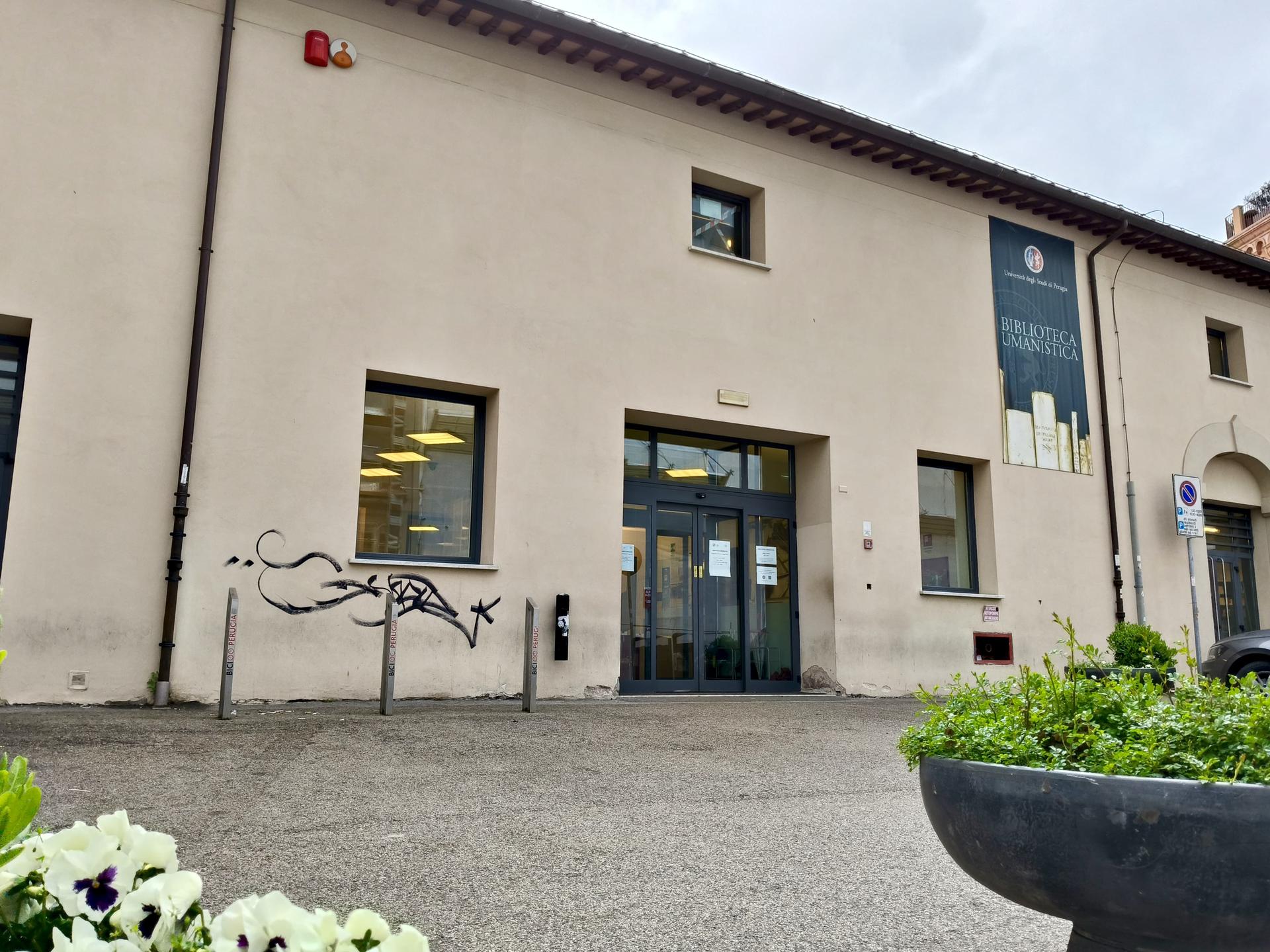 biblioteca 2