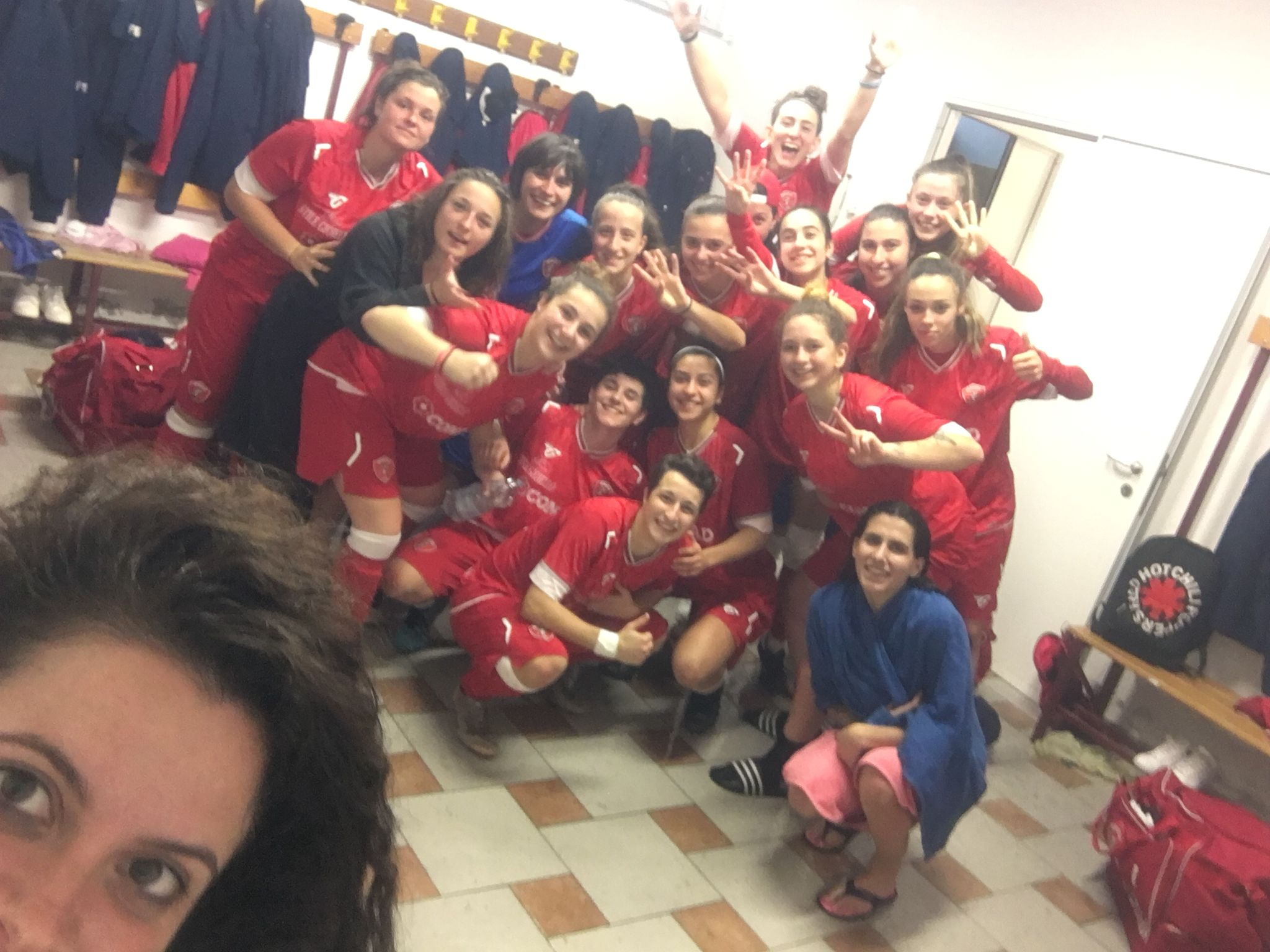 Foto ragazze vittoria