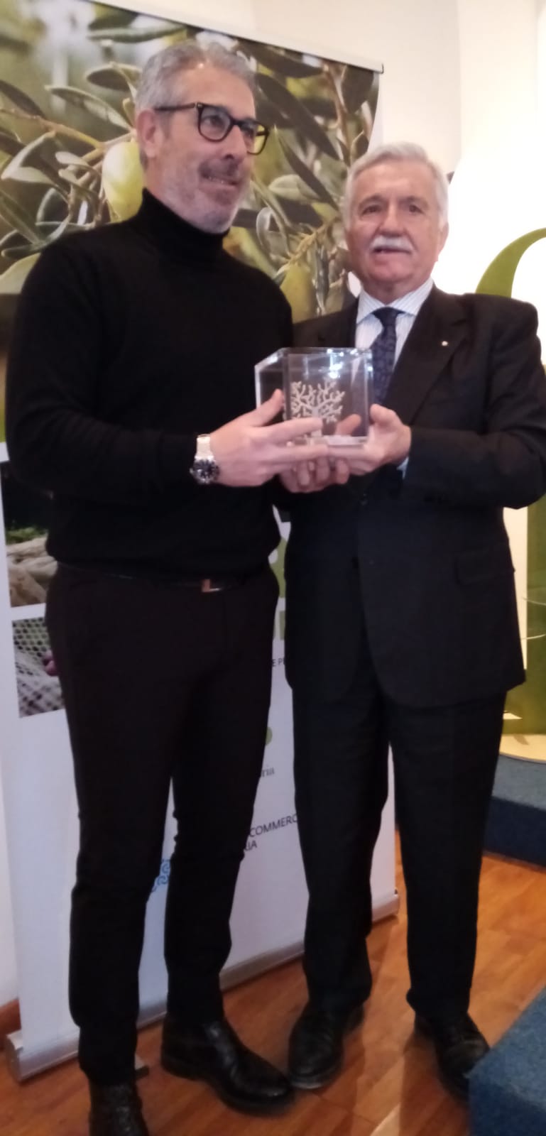 Olio DOP Umbria secondo classificato Azienda Marfuga min