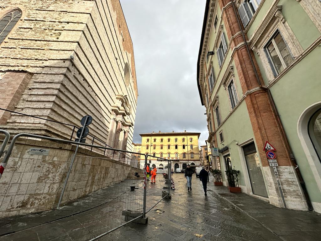 PIAZZA DANTI INIZIATI I LAVORI 5 GENNAIO 2023