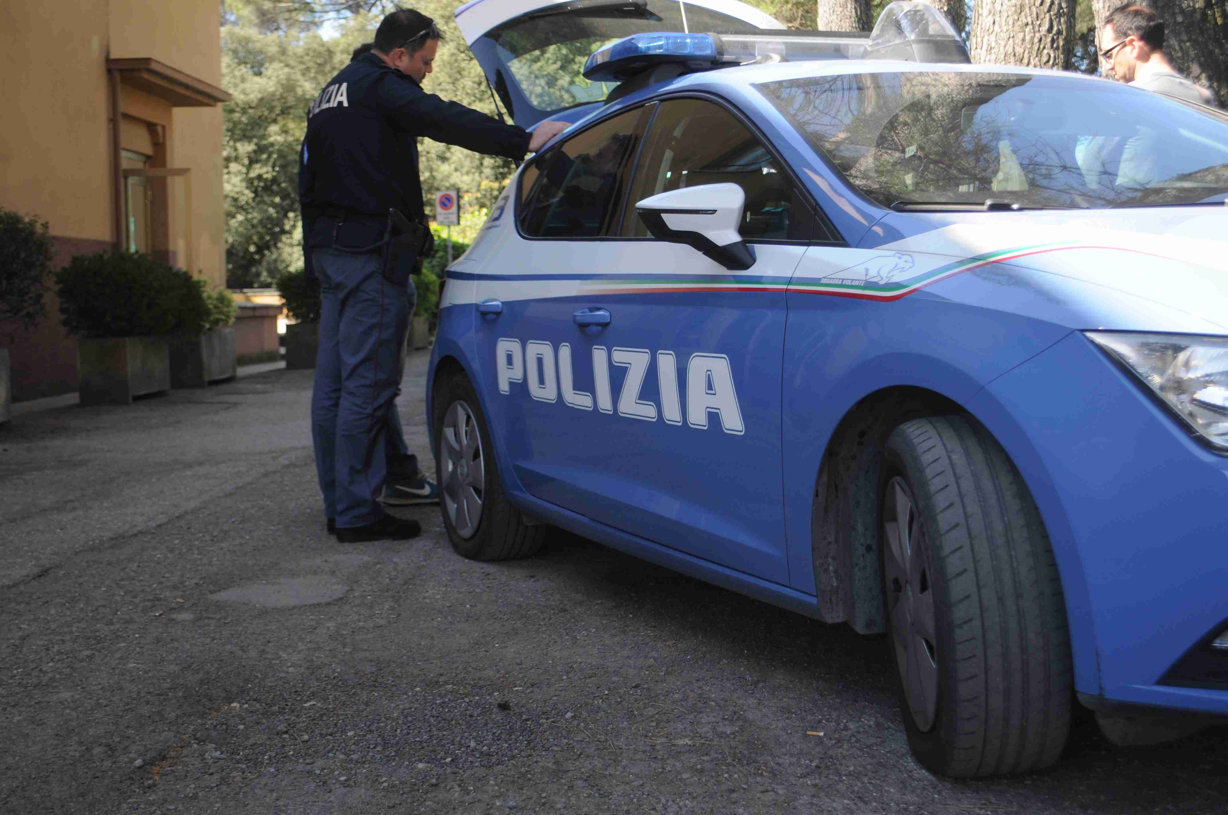 Polizia2001