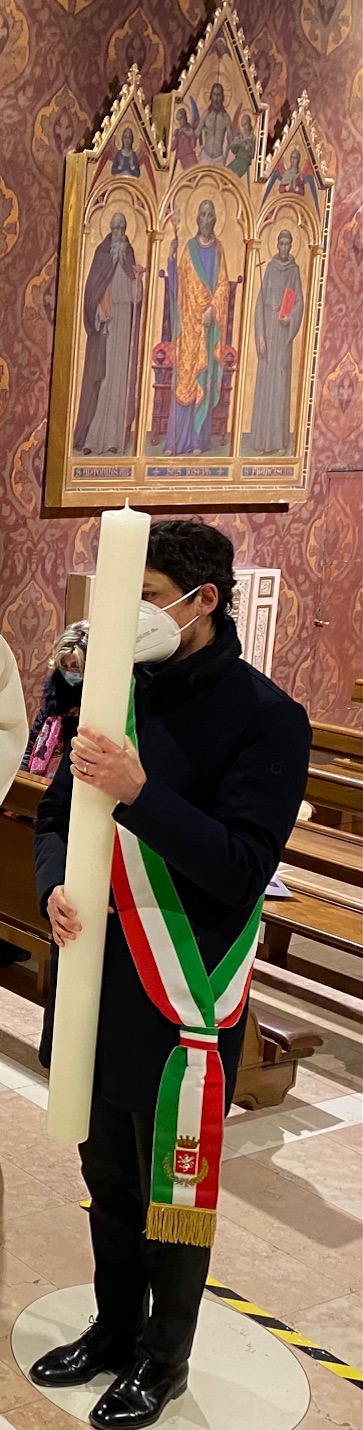 cel vespri san costanzo 2021 f2 sindaco romizi dona il cero
