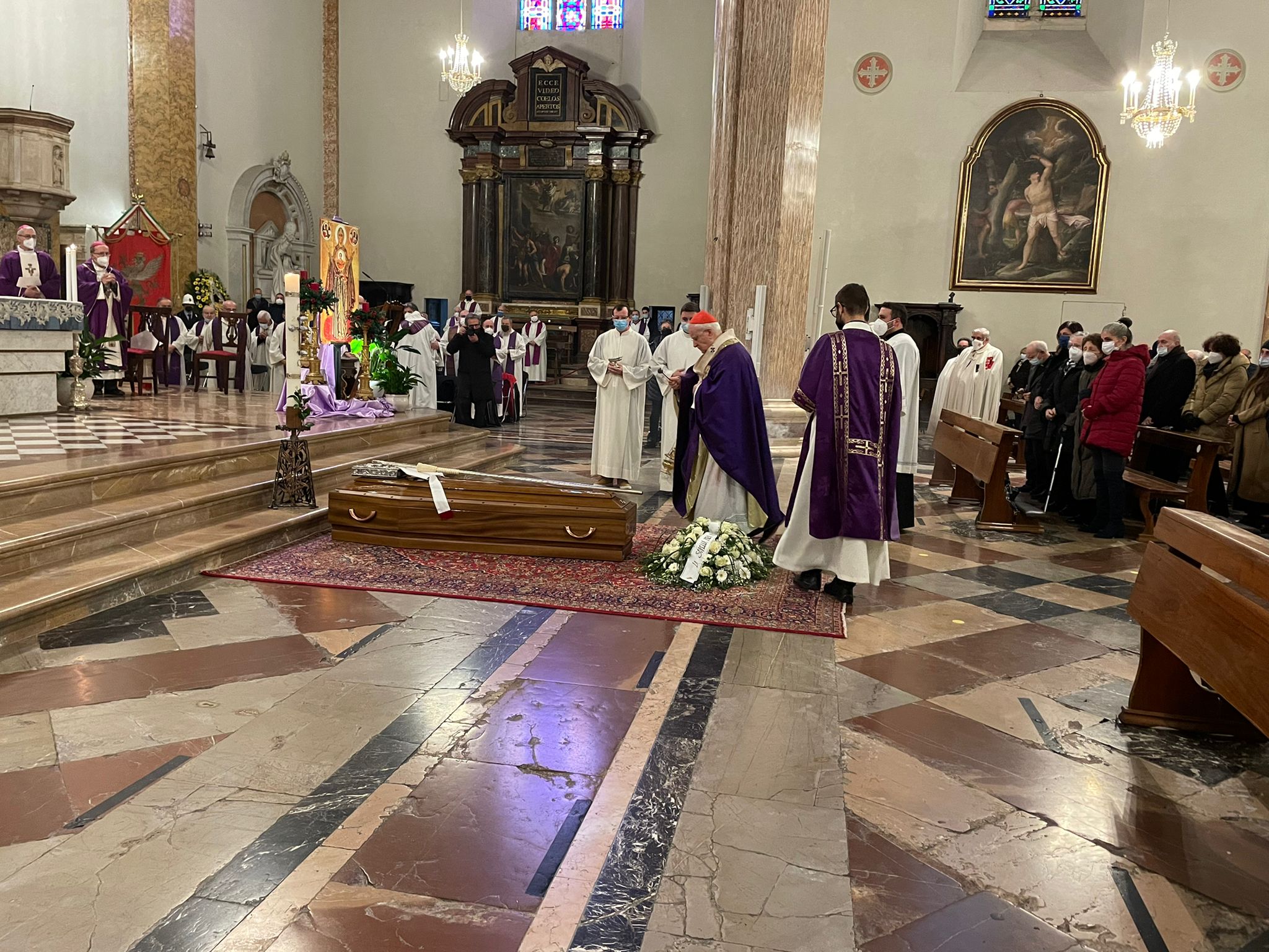 funerale chiaretti benedizione bara3