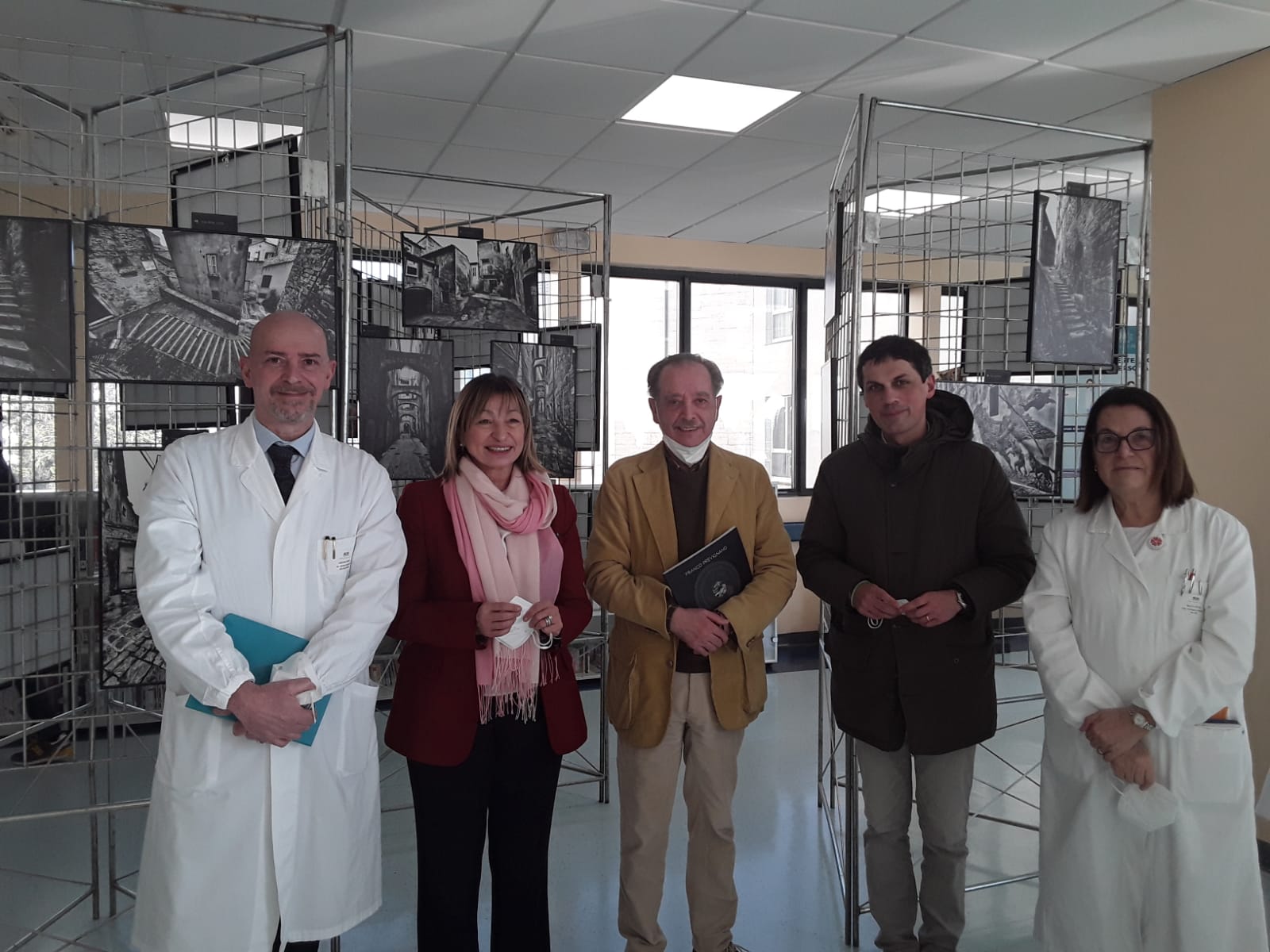 inaugurazione mostra al centro Presidente Tesei