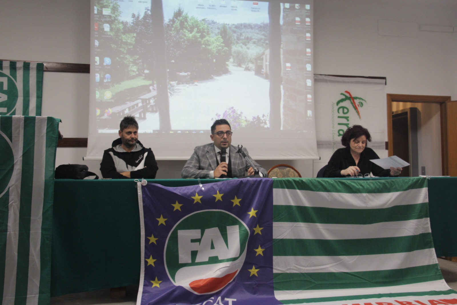 tavolo consiglio