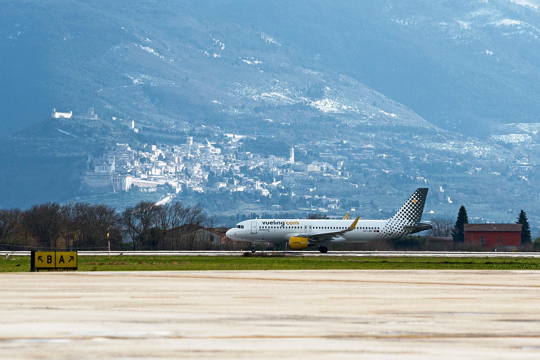 04 Vueling Aeroporto Perugia Barcellona El Prat