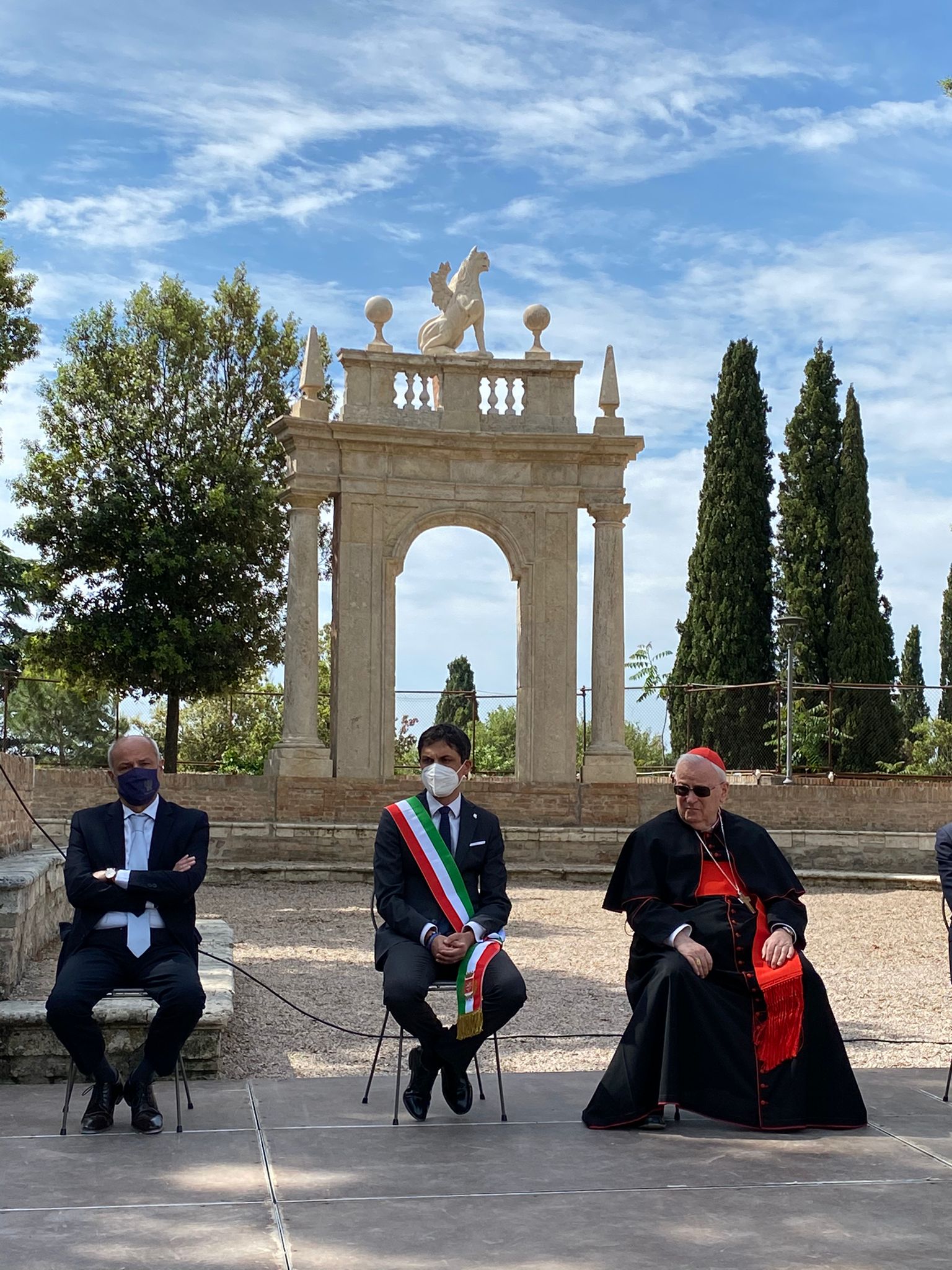 2 giugno Cerimonie Frontone1