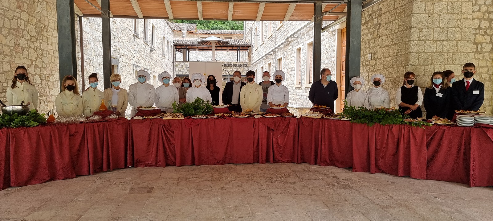 Buffet alberghiero Roccaporena3