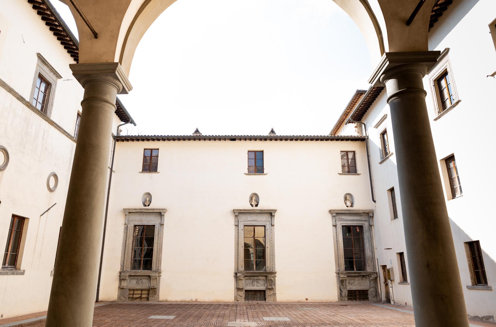 Chiostro Castello Bufalini