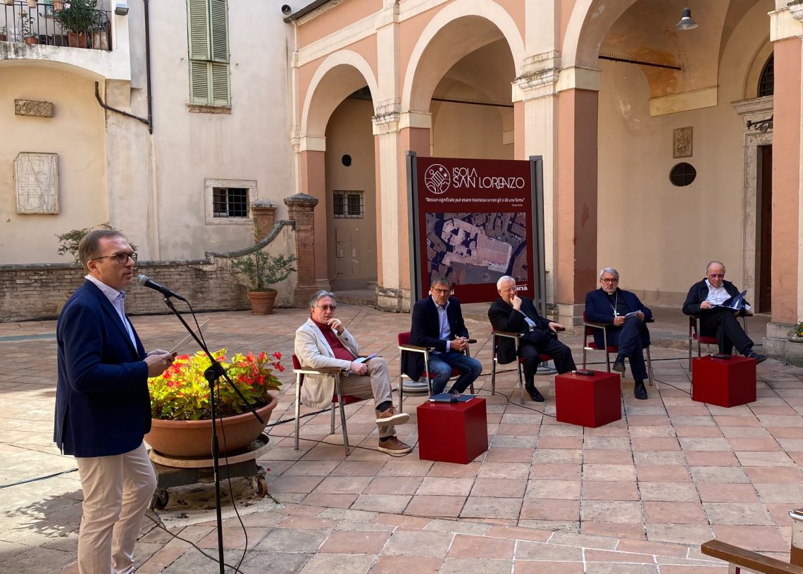 Isola San Lorenzo conferenza stampa 1140x815