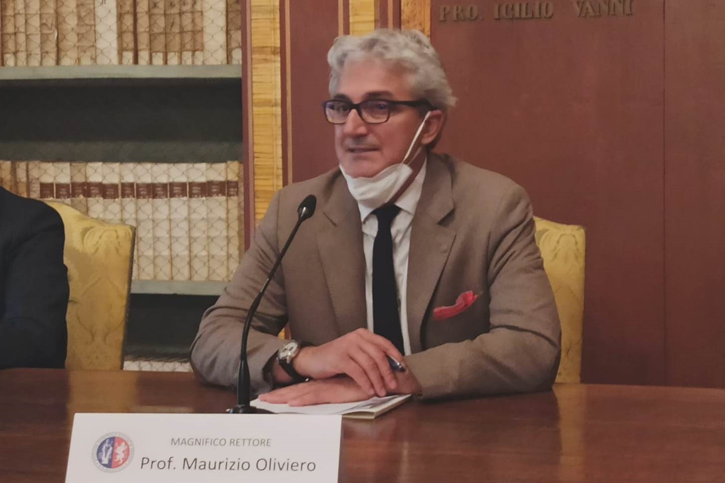 Magnifico Rettore Maurizio Oliviero