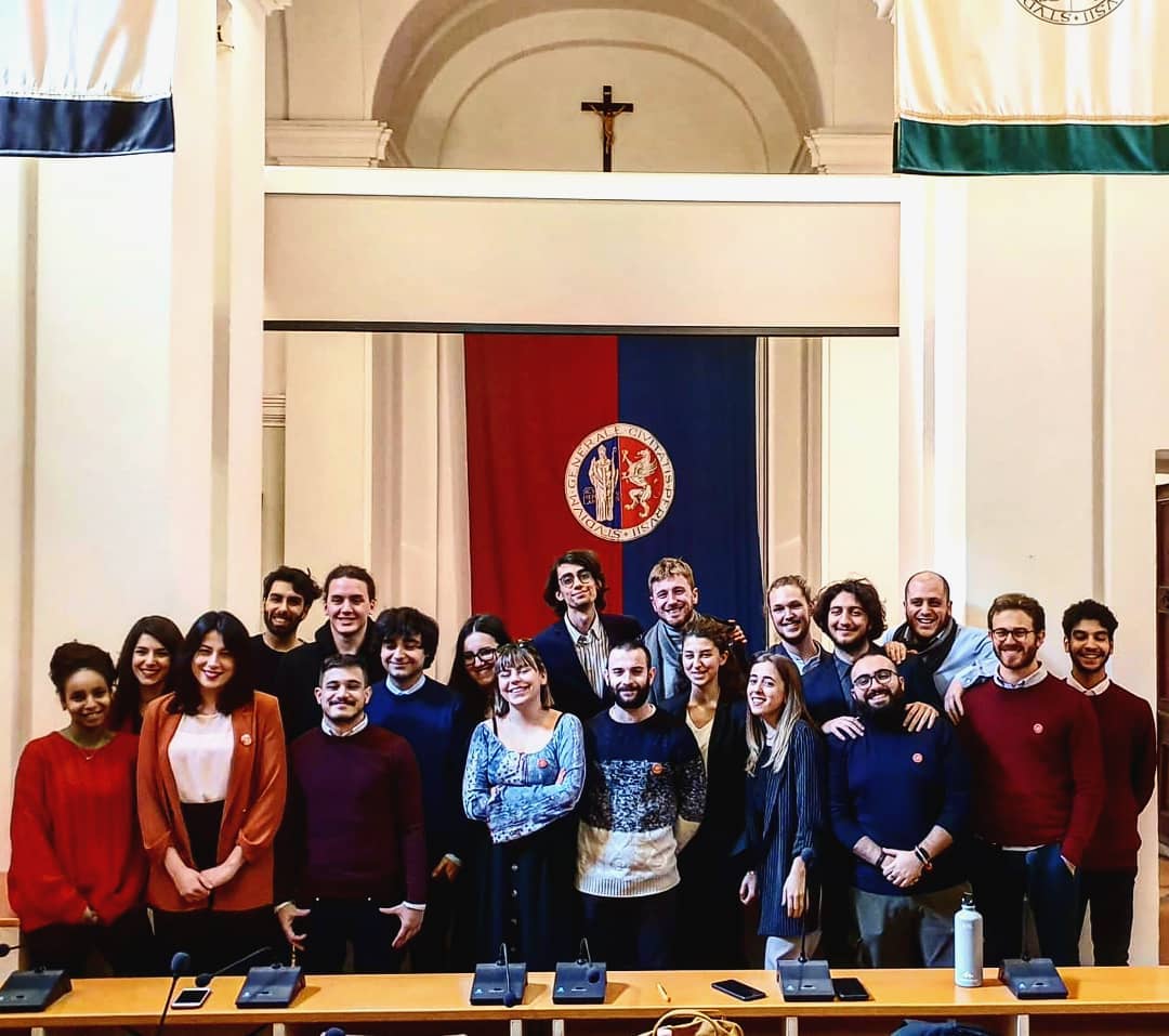 Rappresentanti dellUdu Foto Pre pandemia