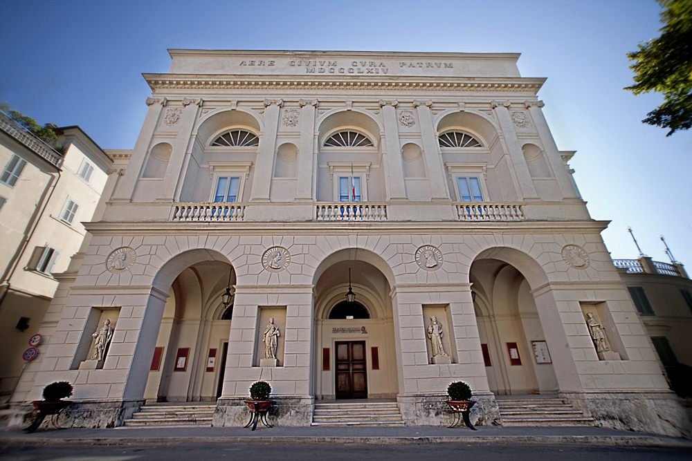 Teatro Nuovo Gian Carlo Menotti