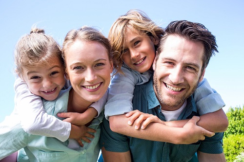 famiglia 2 figli 500 jpg