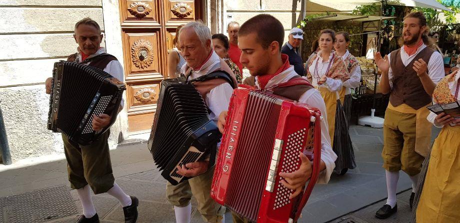 folk3