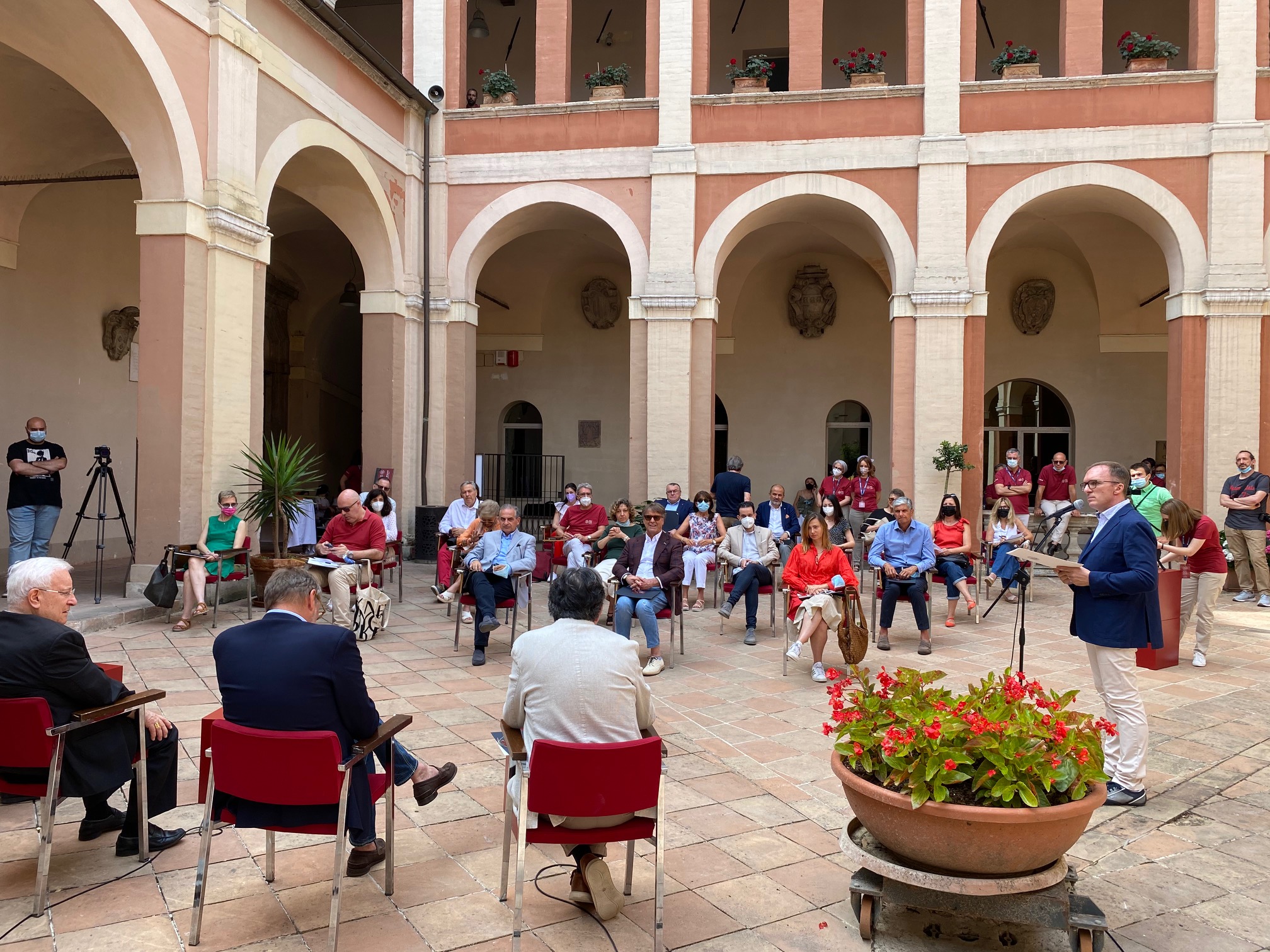 partecipanti alla conferenza stampa