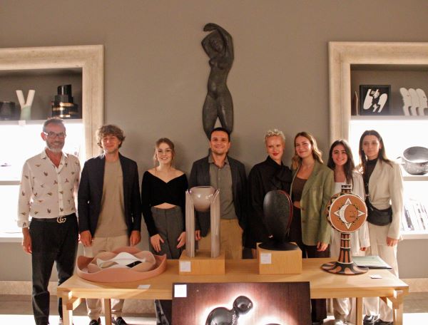 I finalisti del Premio Rometti 2023 insieme al direttore artistico Jean Christophe Clair David Menghini 2