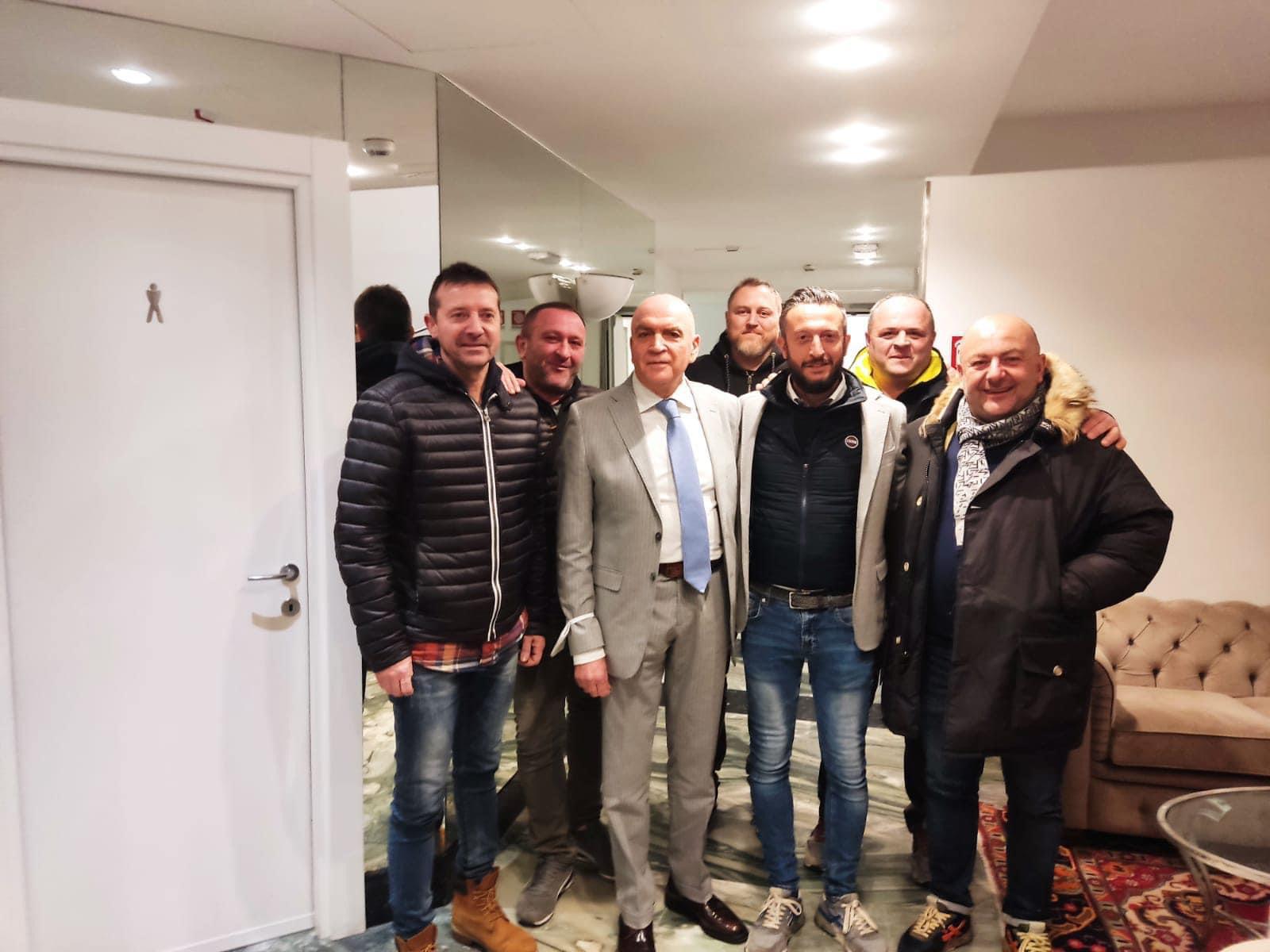 I segretari Vincenzo Filice e Michele Strettomagro con una delegazione