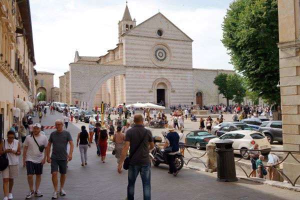 TuristiAssisi1