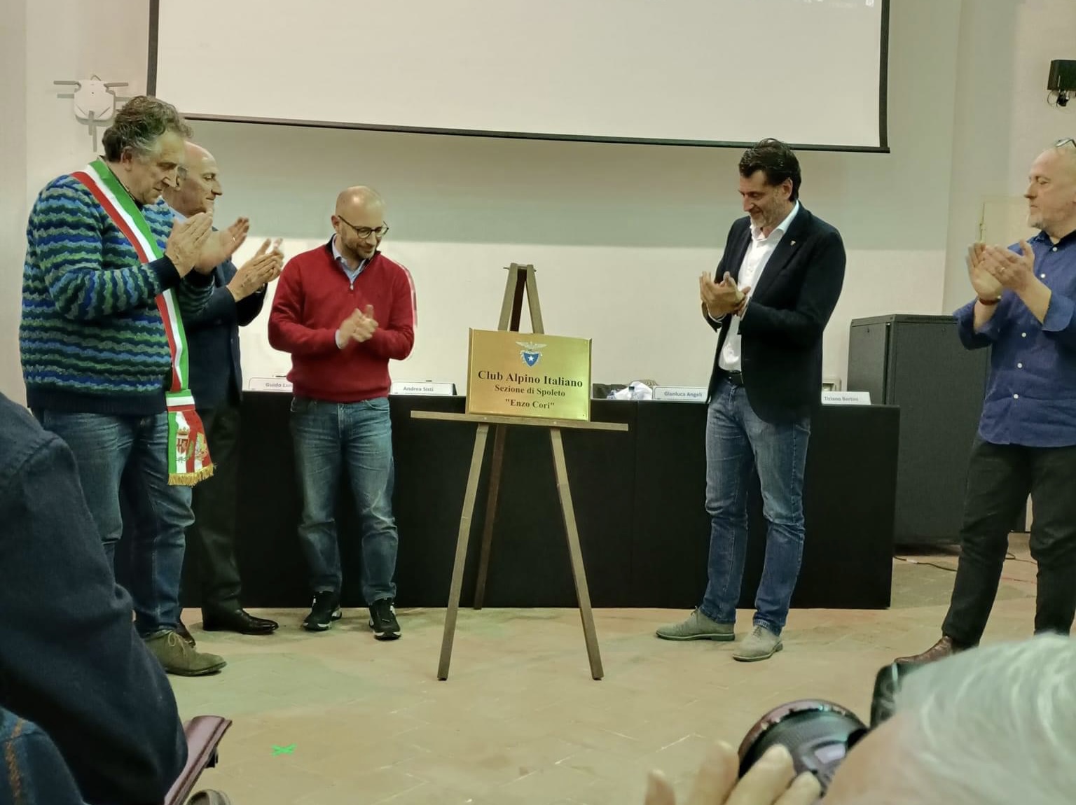 foto targa commemorativa