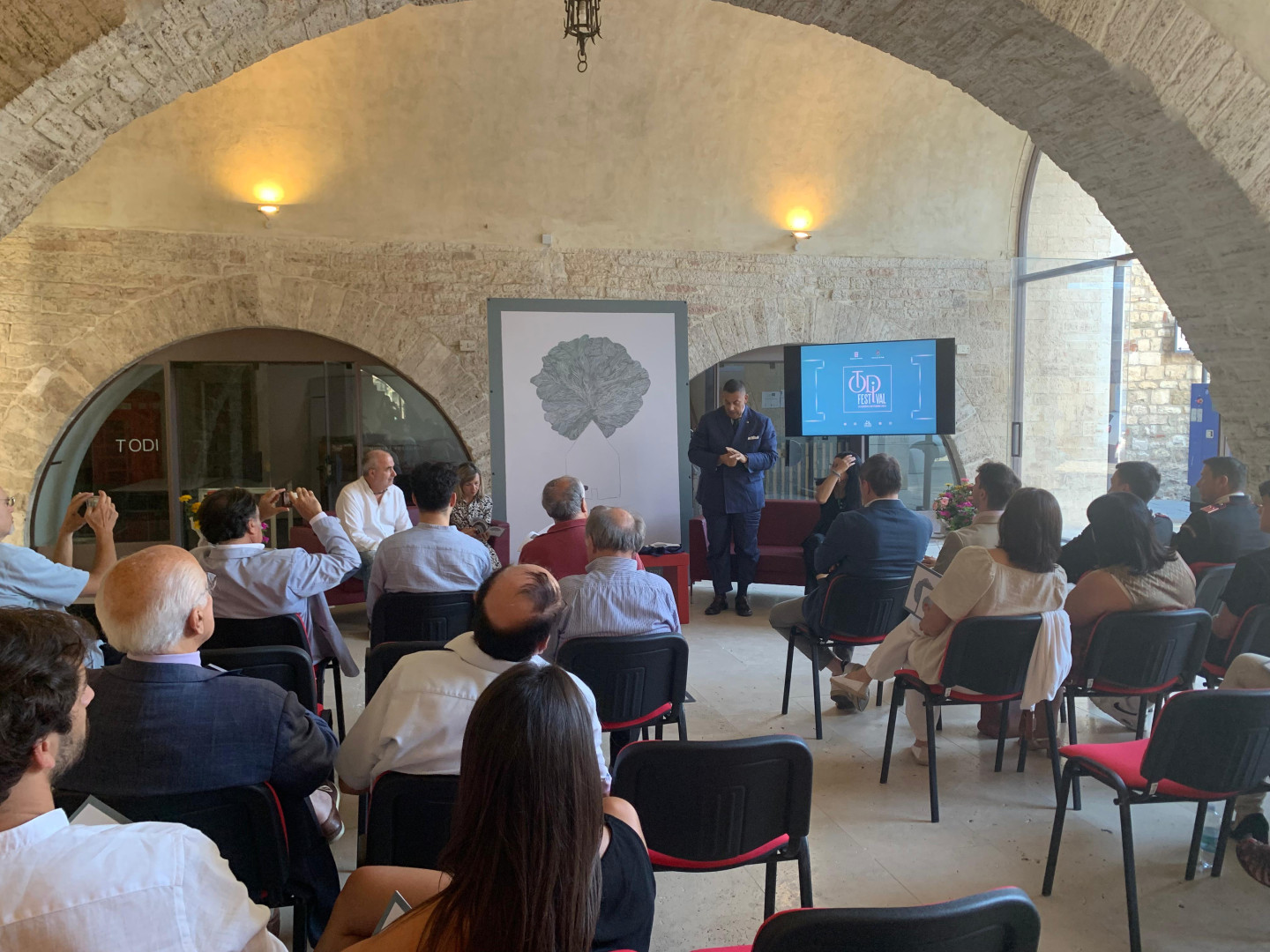 presentazione todi festival a todi 1