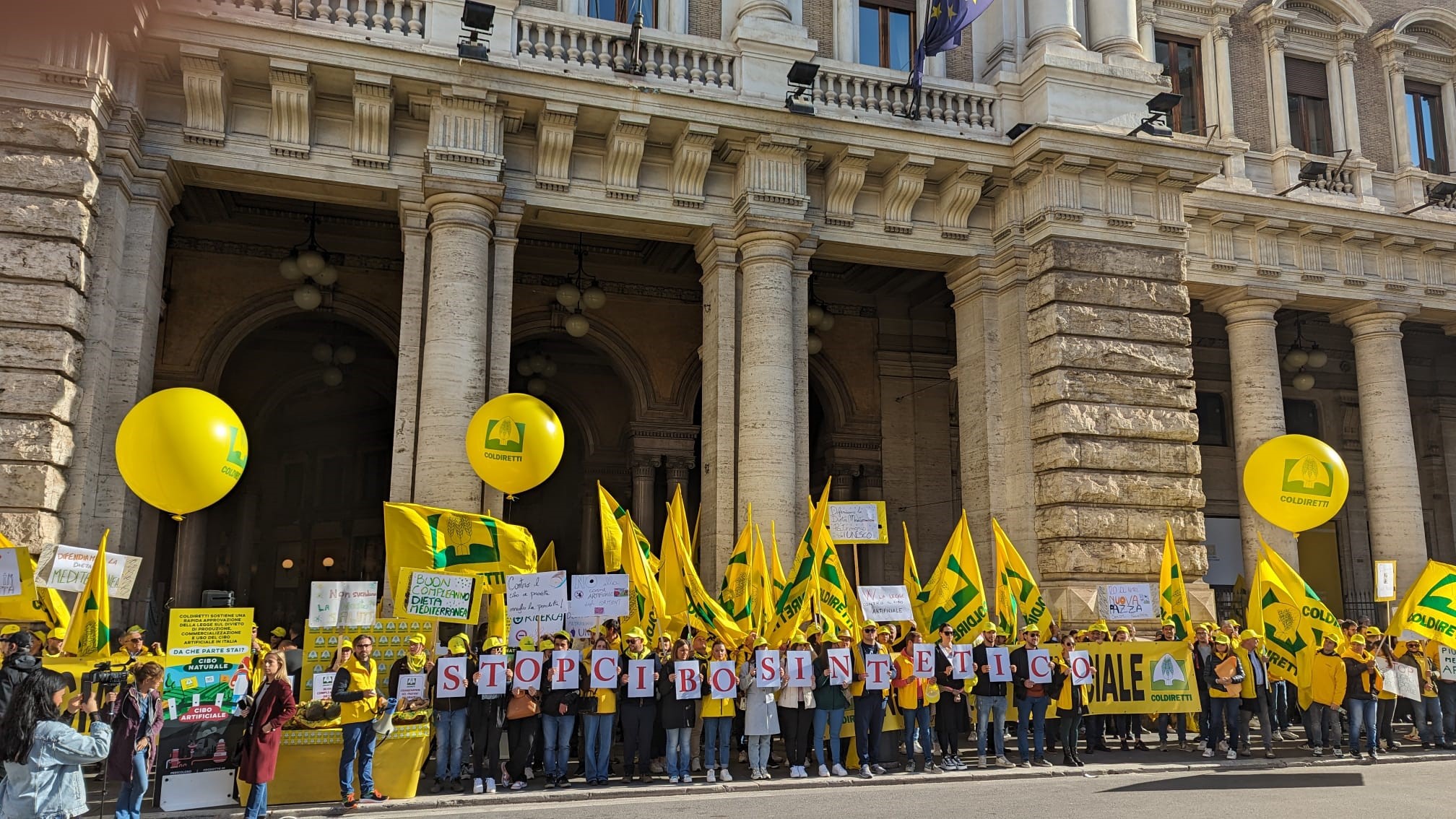 stop cibo sintentico