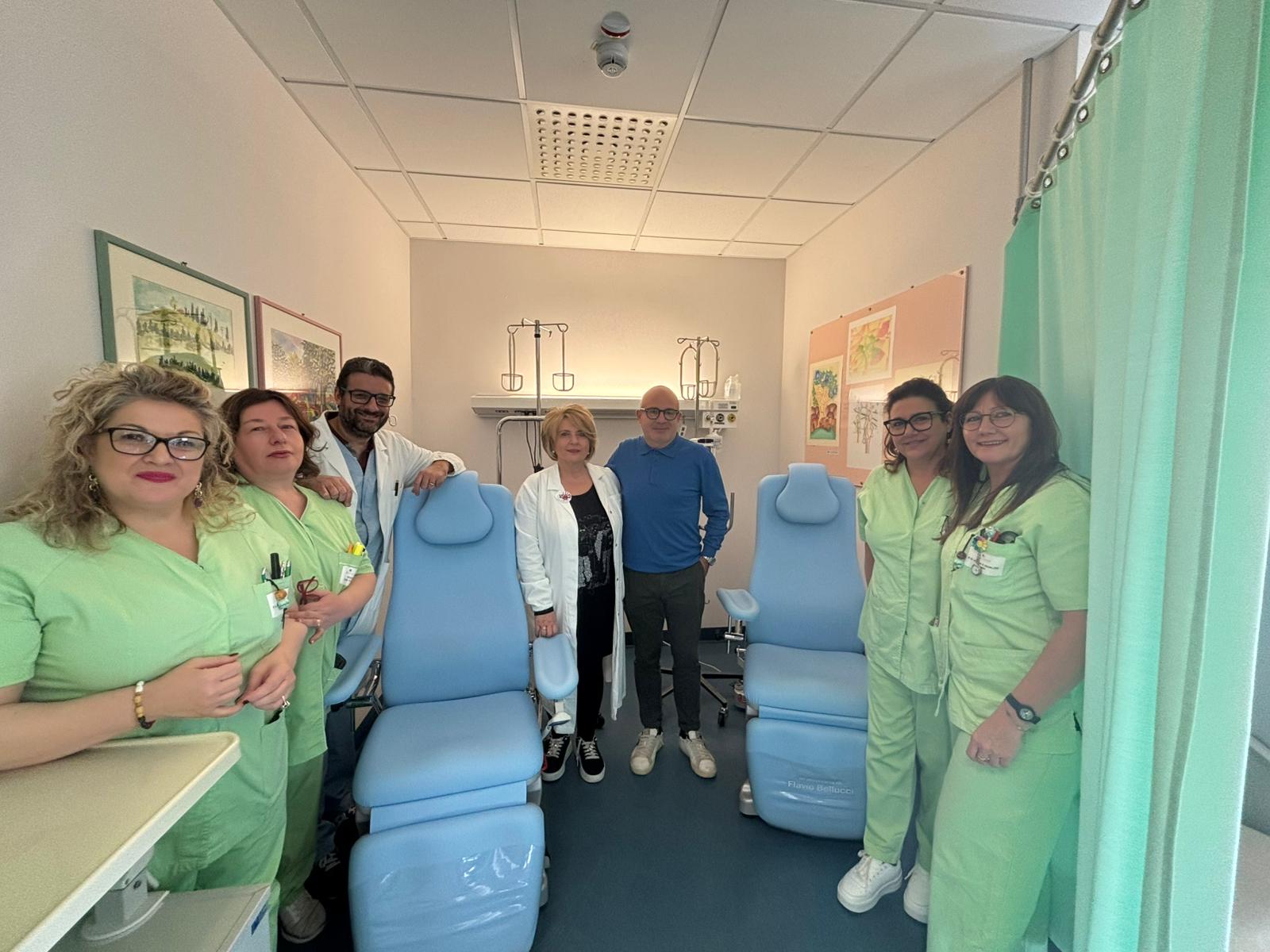 Donazione poltrone Branca