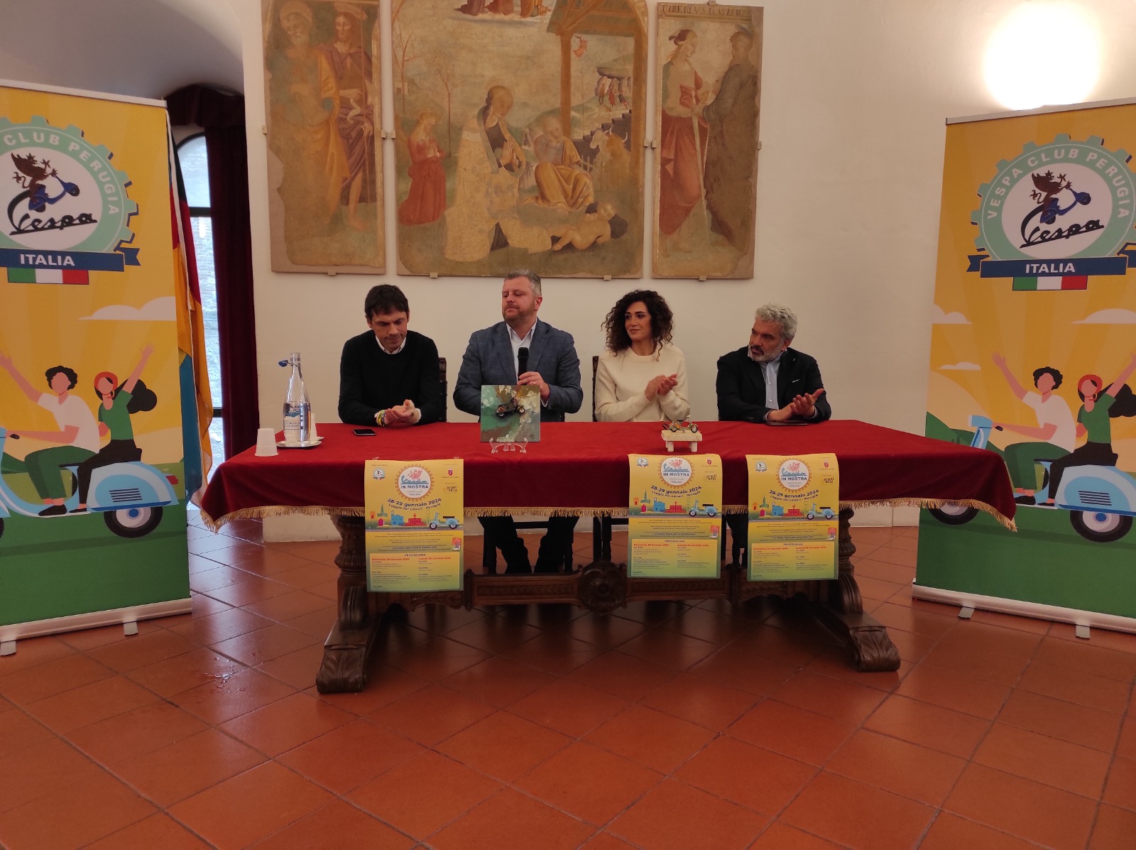 VESPA IN MOSTRA PRESENTAZIONE 3