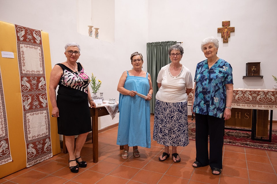 Zampini e volontarie