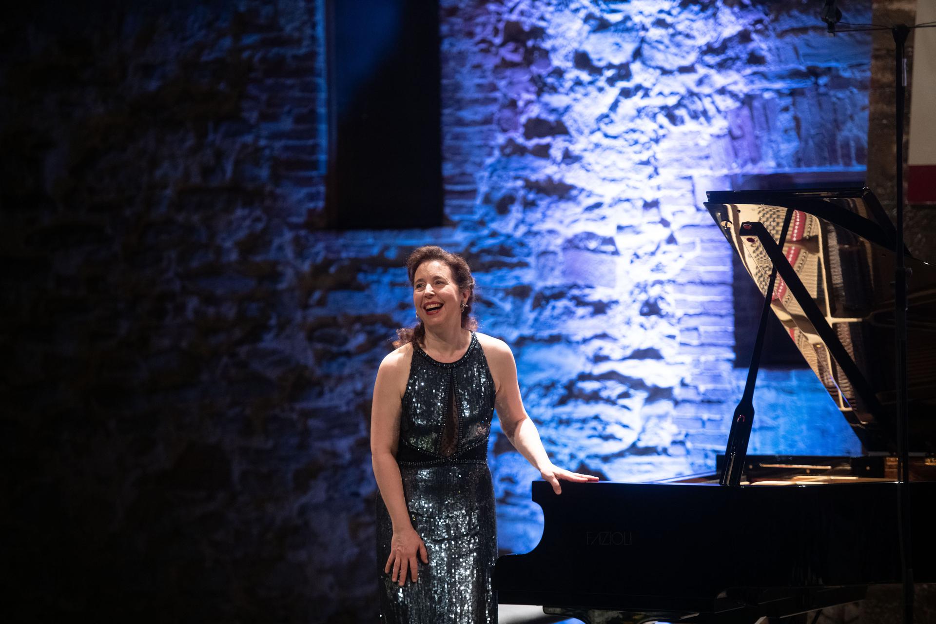 1 la pianista Angela Hewitt foto by Lorenzo Dogana1