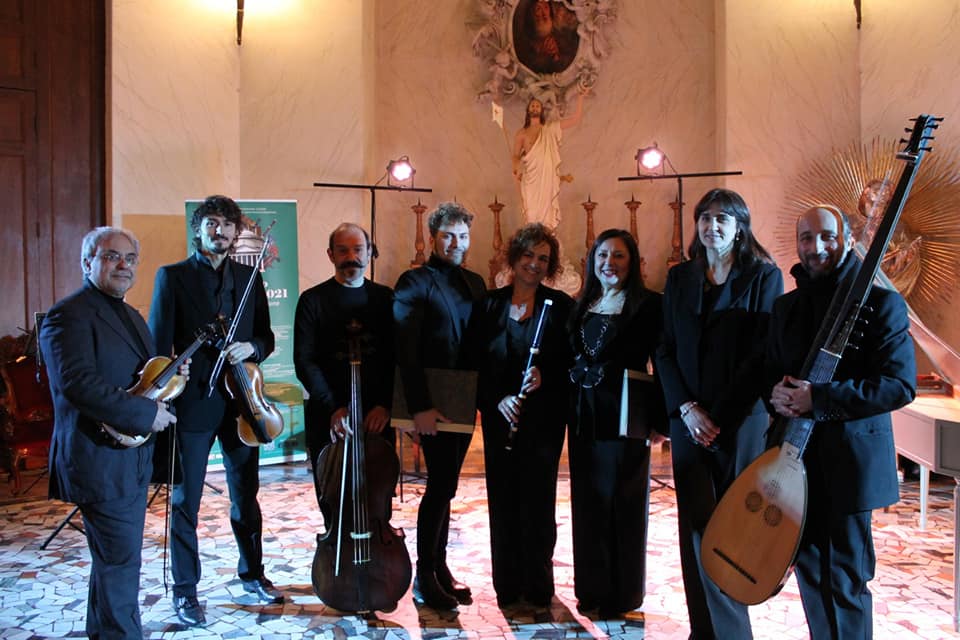 Ensemble vocale strumentale con strumenti depoca
