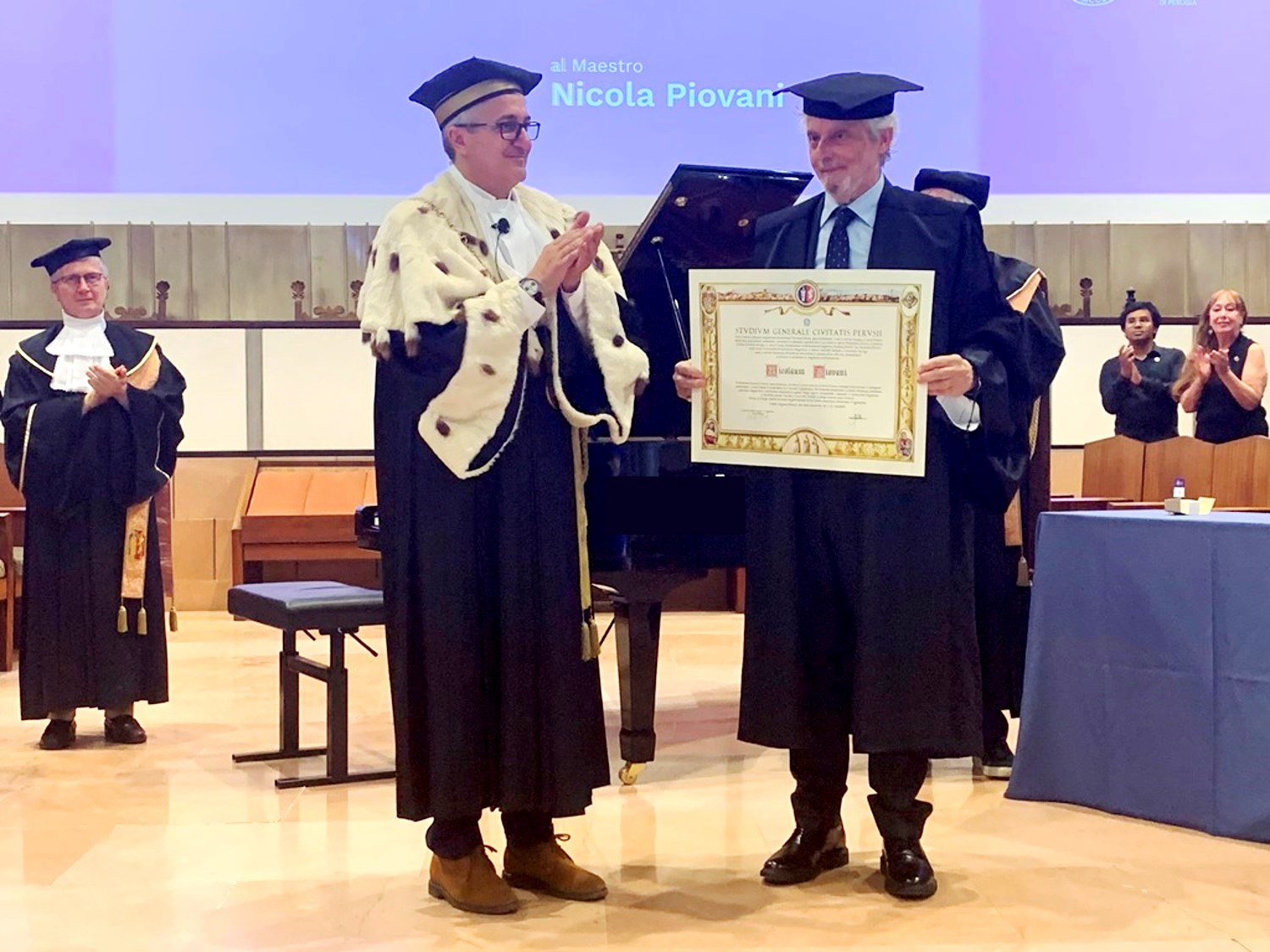Rettore Oliviero Maestro Piovani pergamena