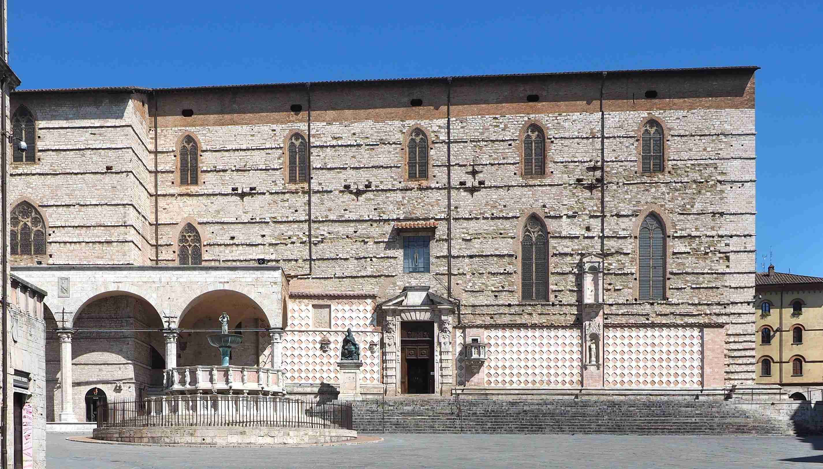 la cattedrale di perugia intitolata a sanlorenzo 