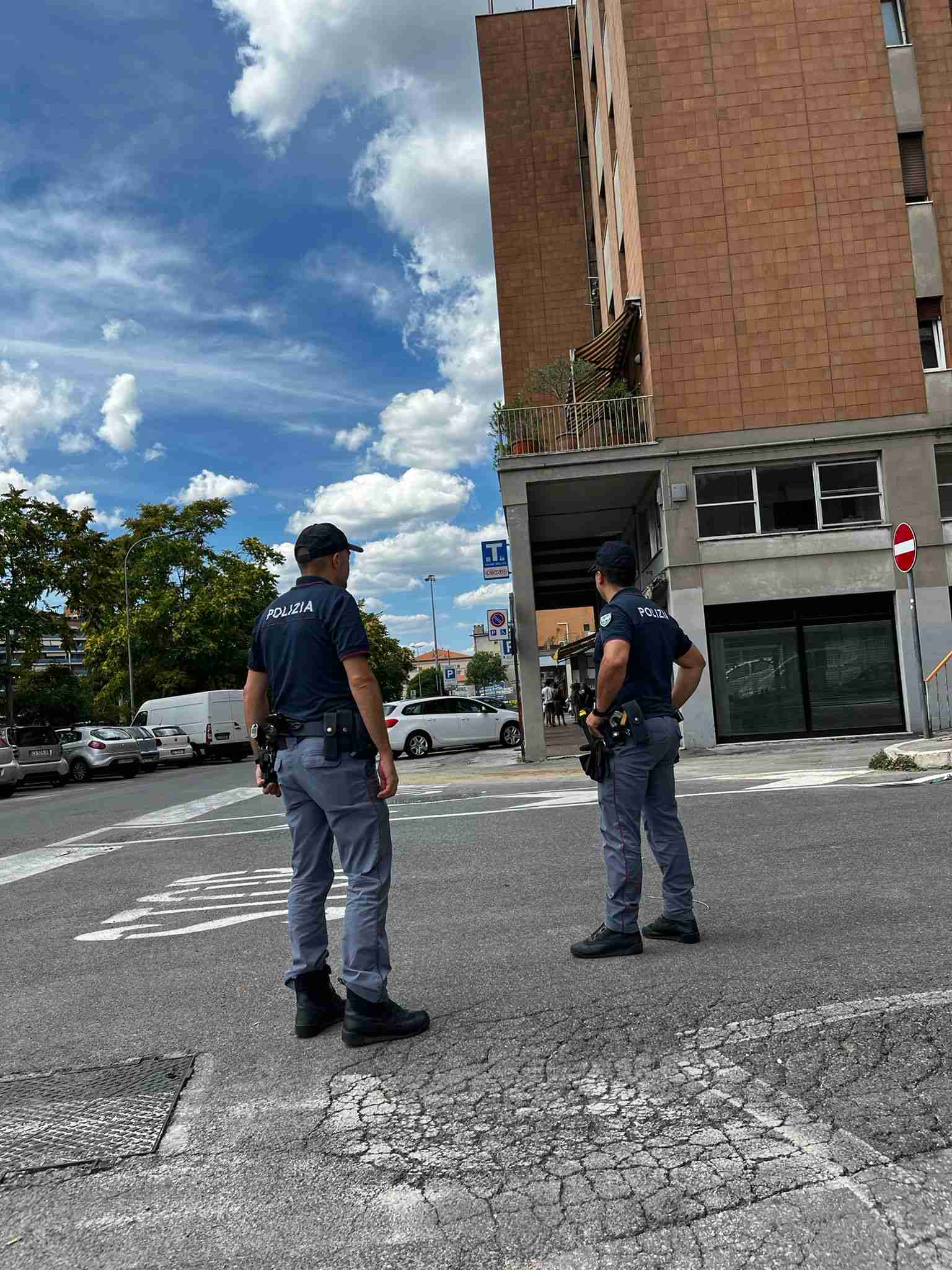 pol1