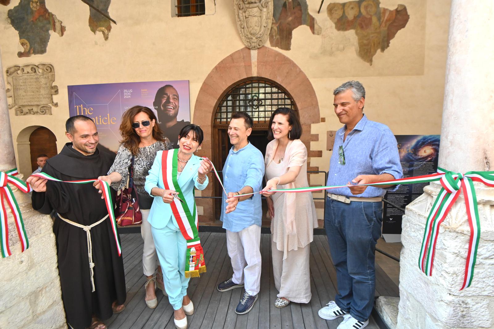 mostra taglio nastro