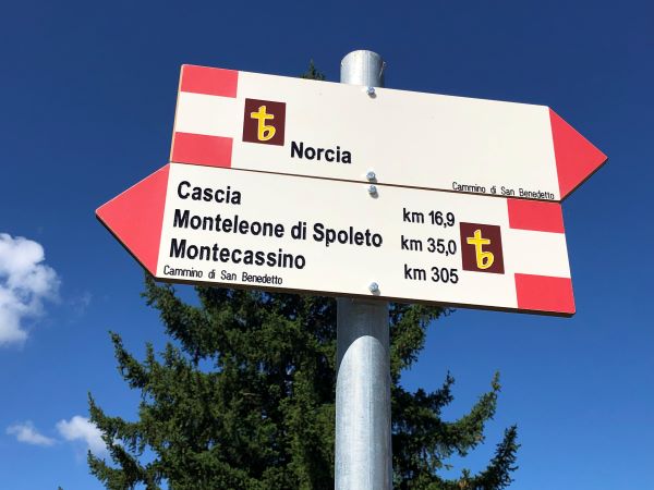 segnaletica Cammino San Benedetto1