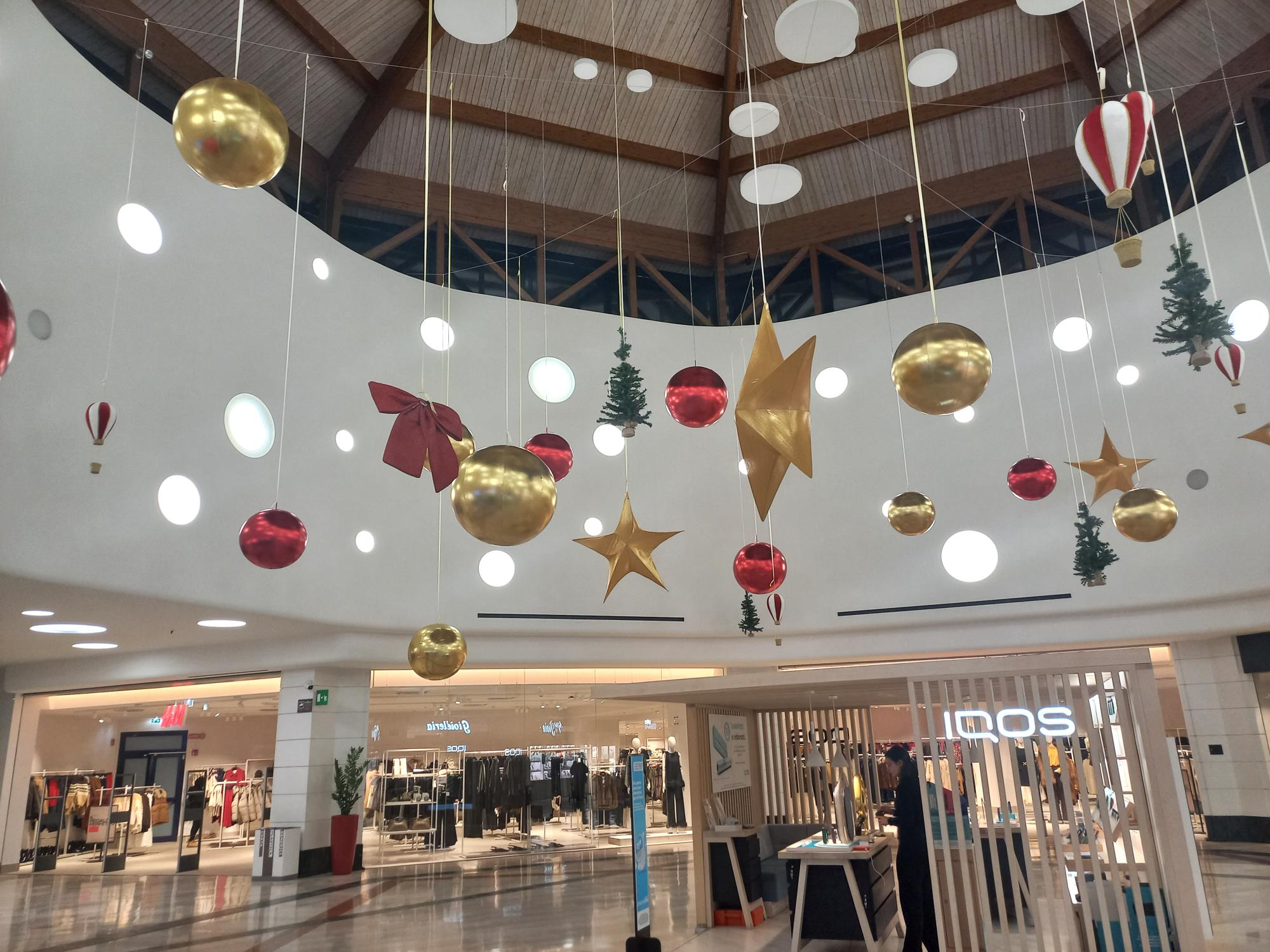 CC Collestrada Natale interno