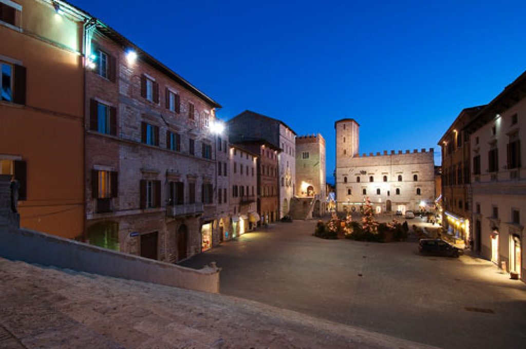 Piazza Popolo Todi