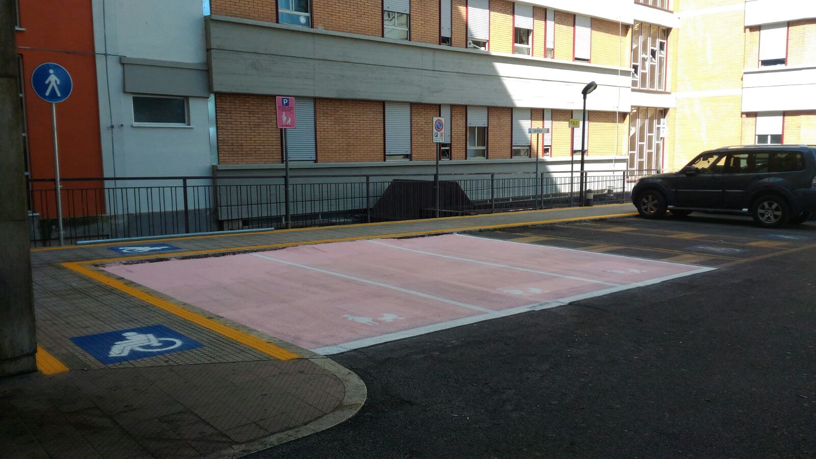 2018 09 16 aosptr posti rosa e corsia disabili