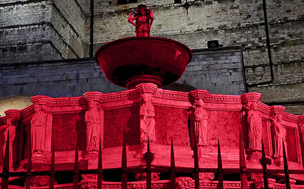 FontanaMaggiore rossa