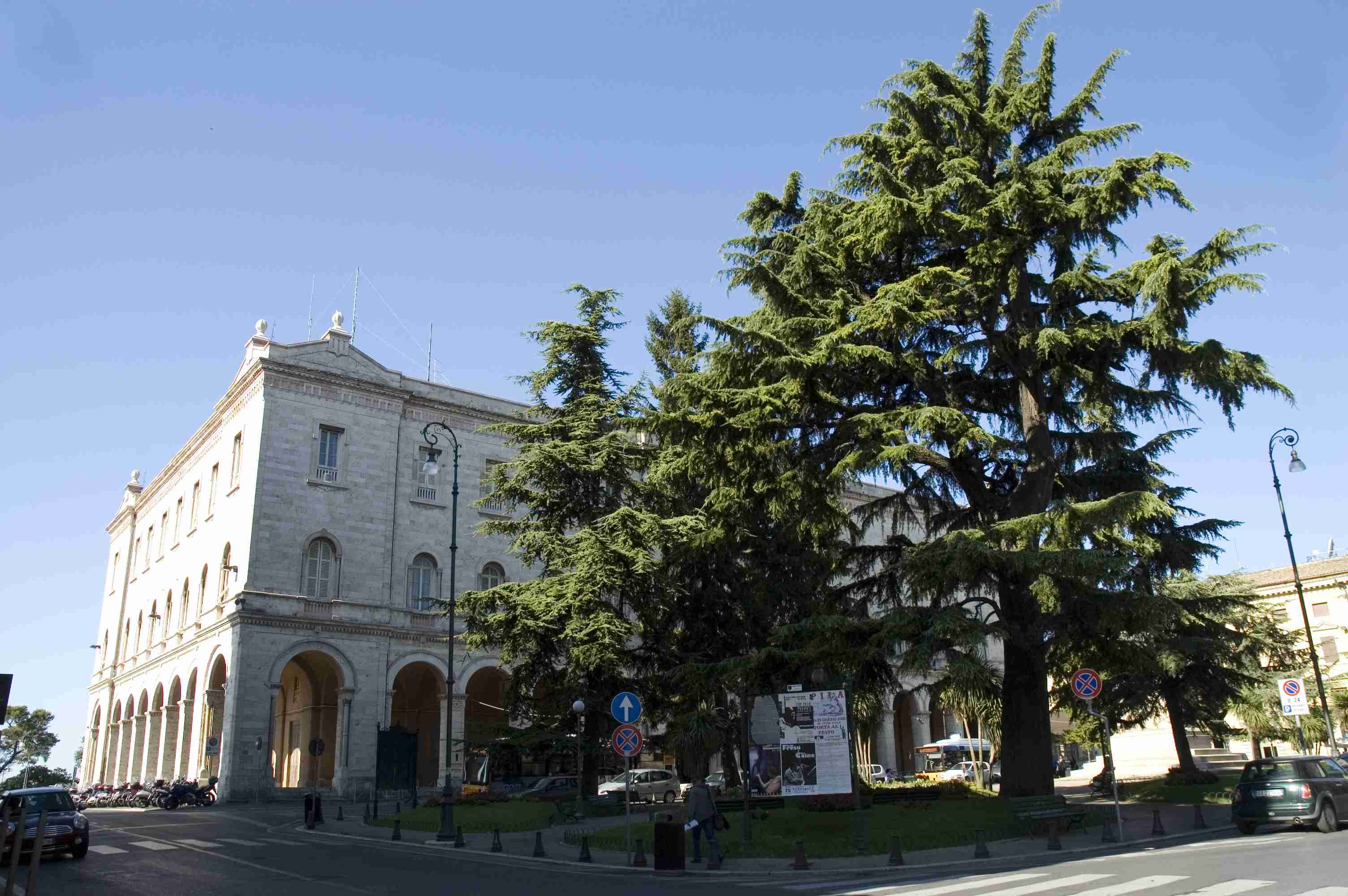 Perugia Piazza Italia Palazzo Provincia