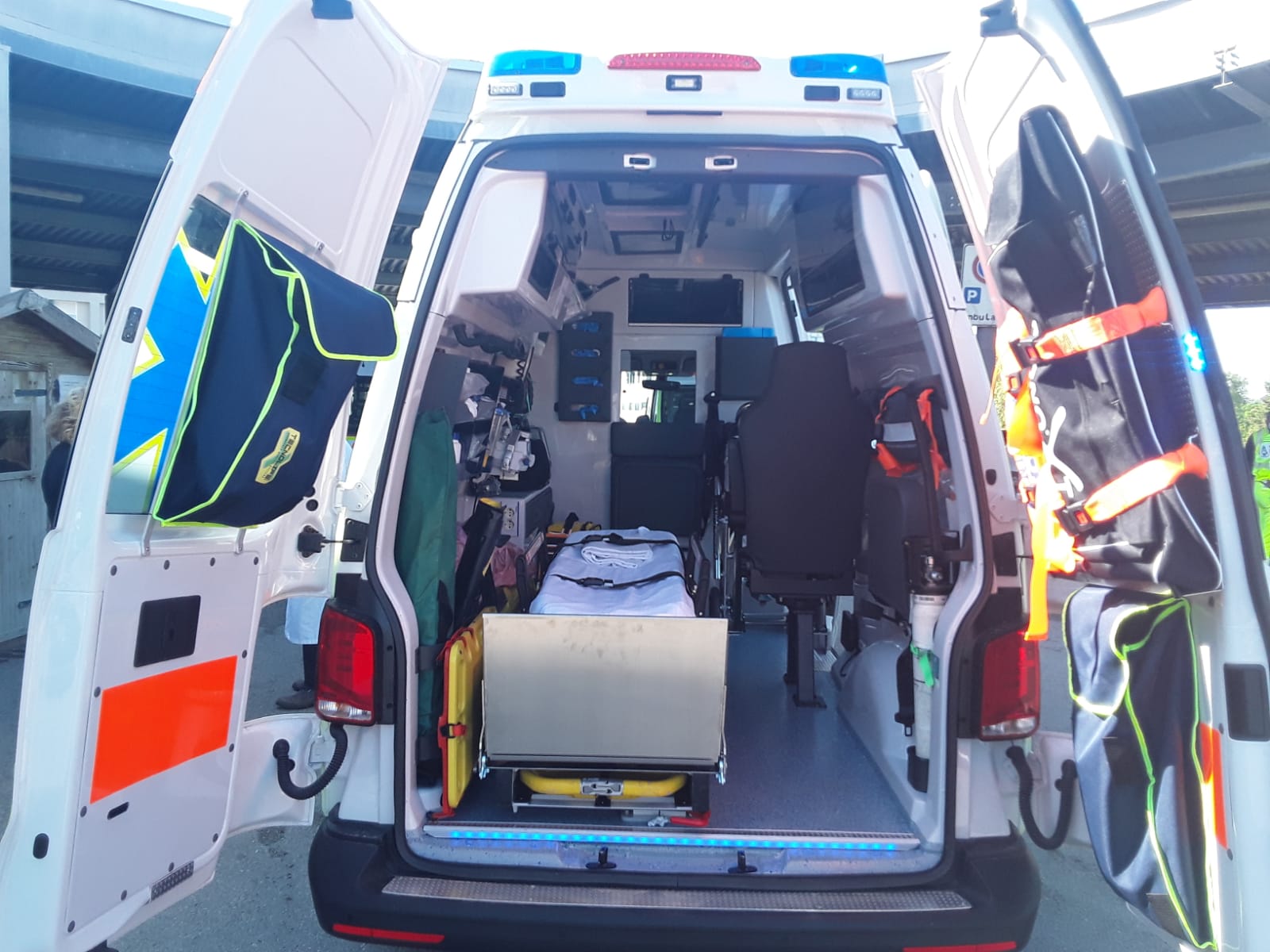 inaugurazione ambulanza 3