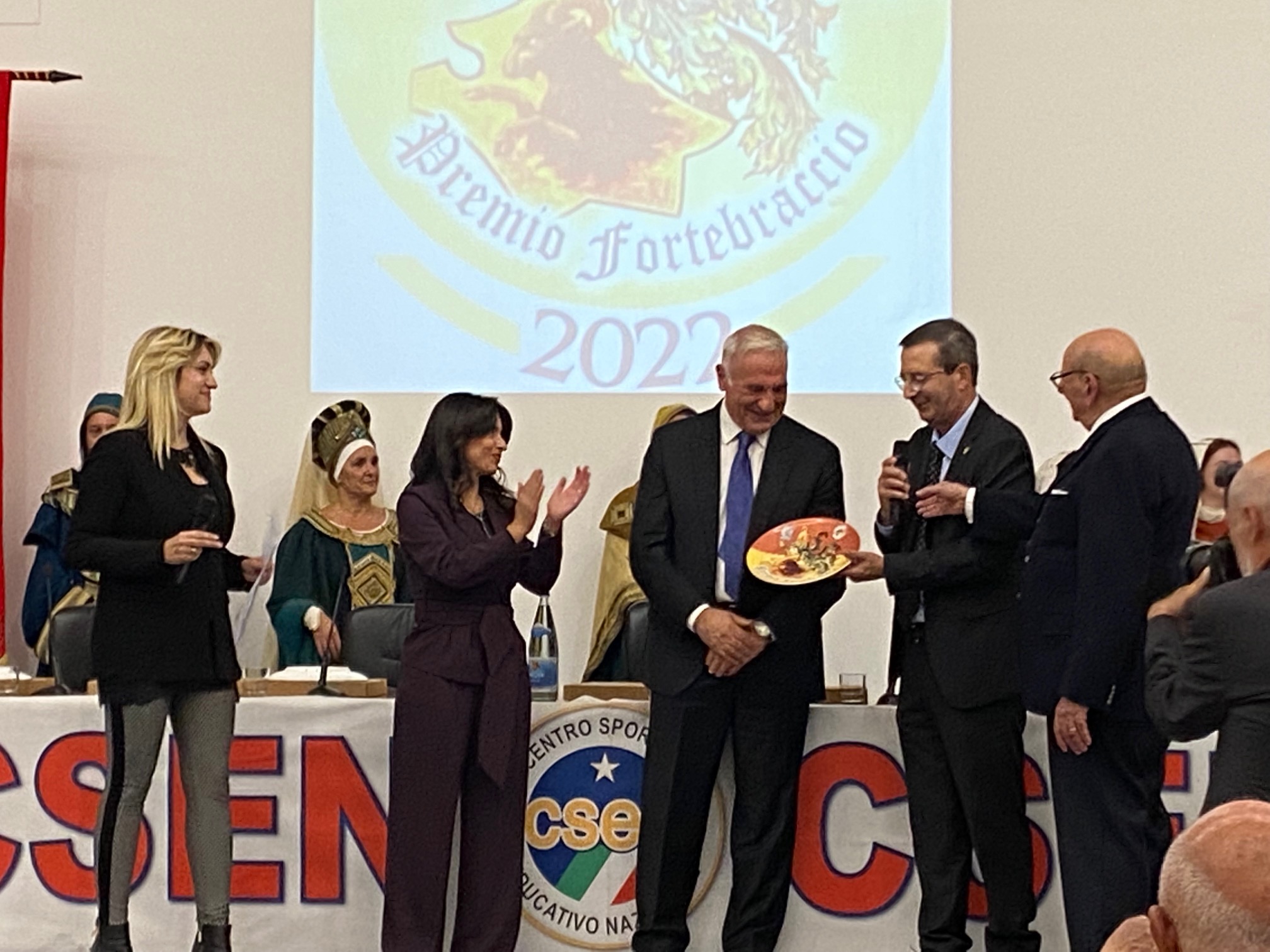 PREMIO1