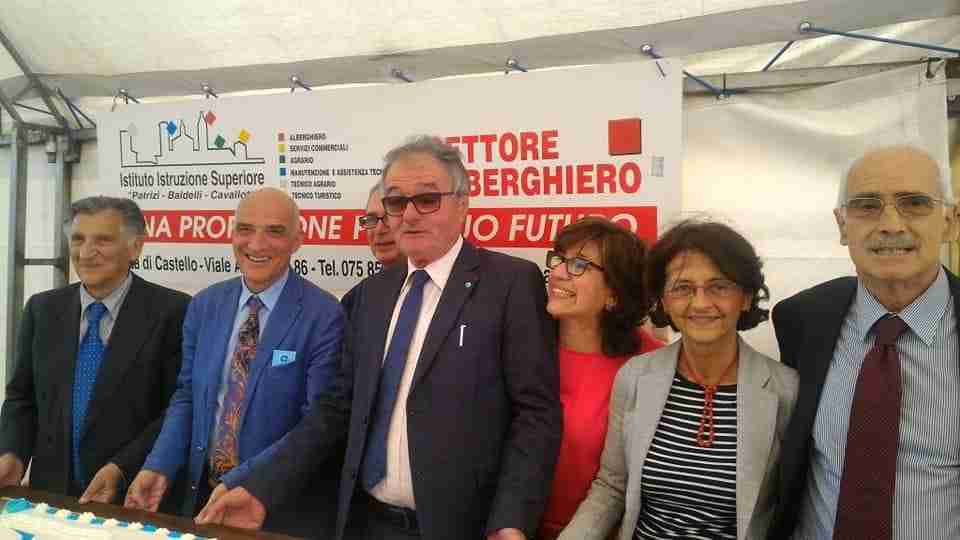 Da sinistra Martelli Falini dietro Caniglia Chianelli Luciana Chianelli Cristina Mecucci Andrea Velardi