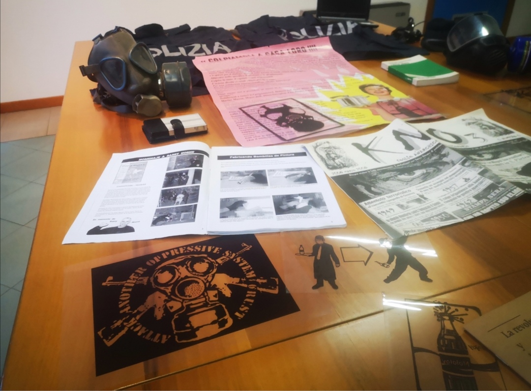 1Poliia0402212