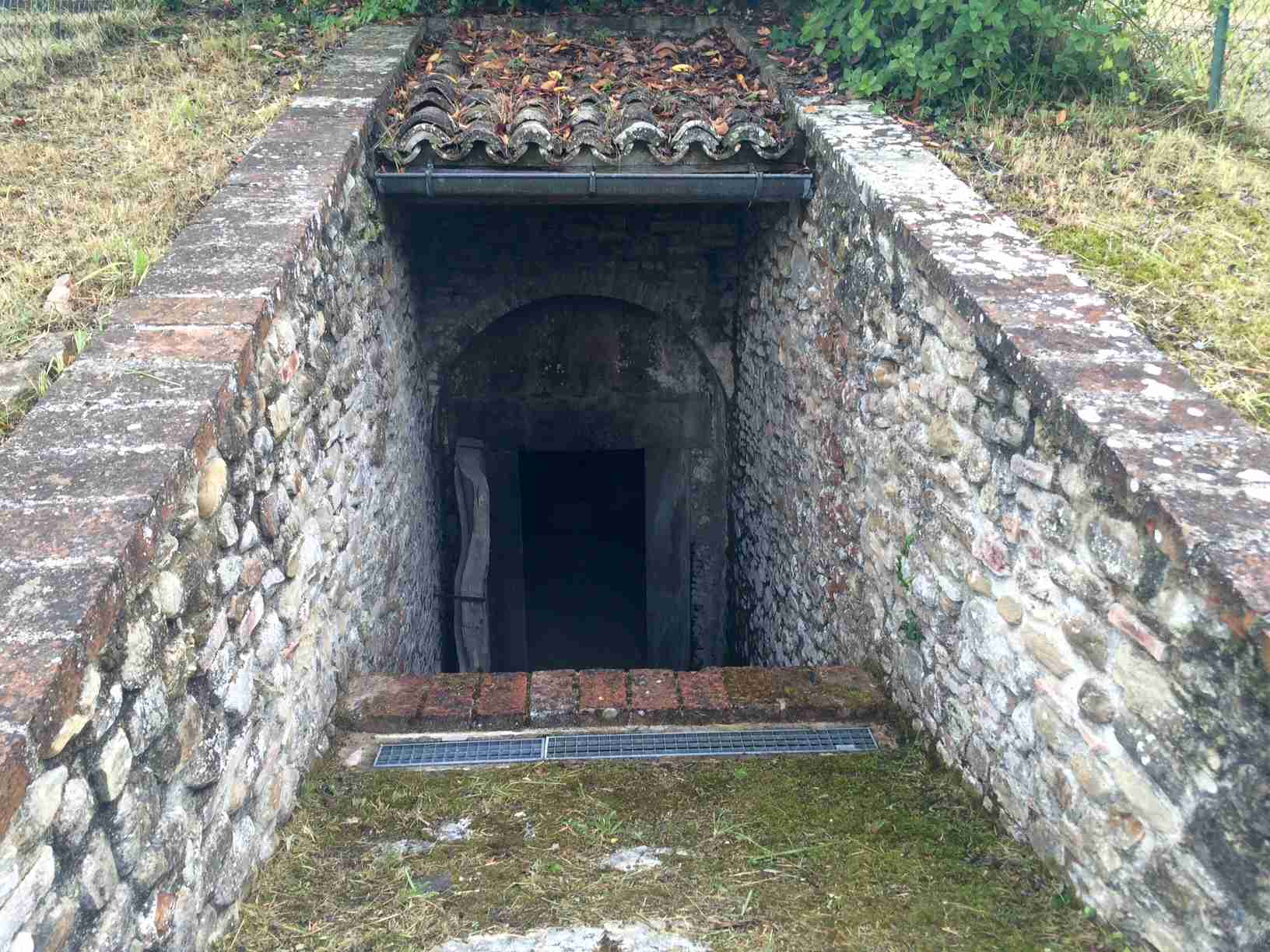 2016 09 17 visita Tomba etrusca Sperandio ingresso 2