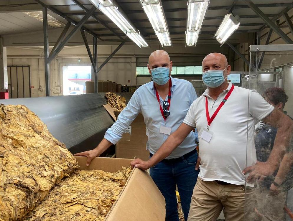 A sx Mantovanelli con vicepresidente Opit Claudio Alunno