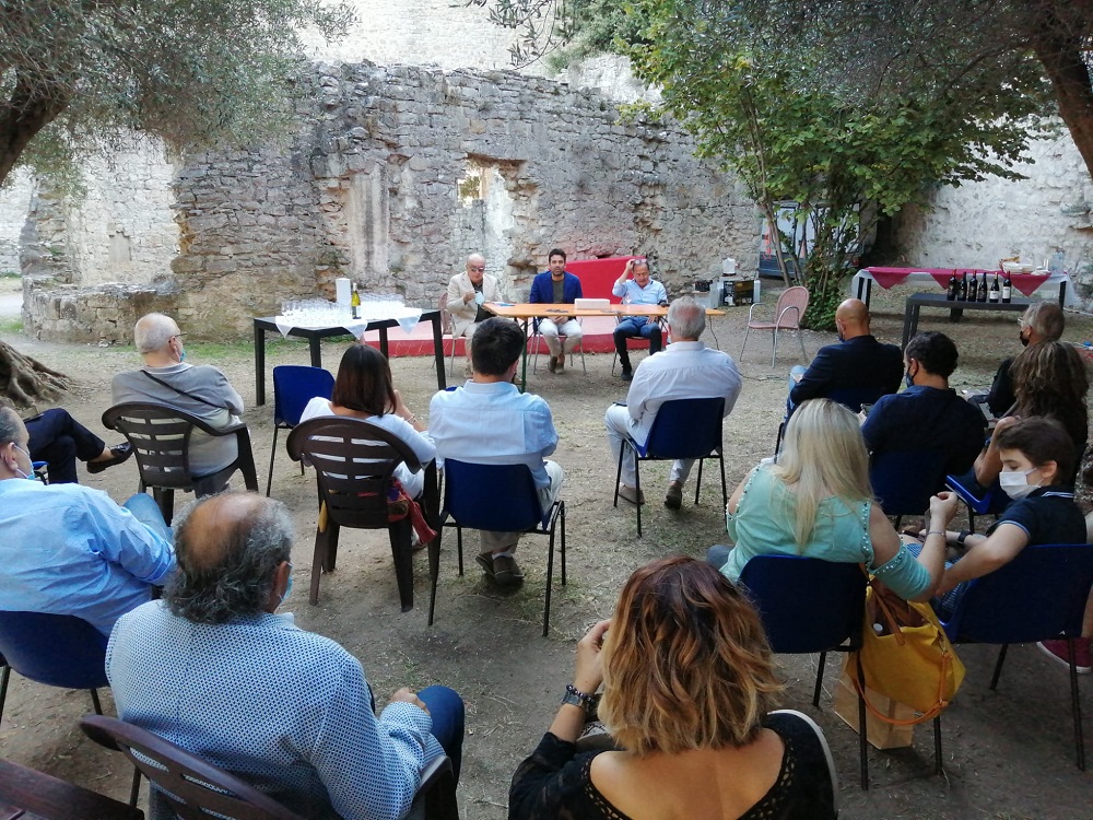 Duca della corgna presentazione 1